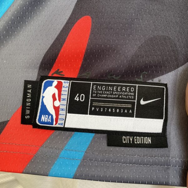 Camiseta Regata Basquete NBA Brooklyn Nets Mikal Bridges 1 City Edition Swingman 2024 Nike - Imagem 11