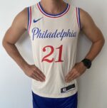 Camiseta Regata NBA Swingman Philadelphia 76ers Joel Embiid 21 City Edition Creme 20-21 Nike - Imagem 3
