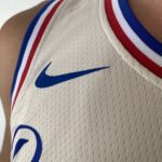 Camiseta Regata NBA Swingman Philadelphia 76ers Joel Embiid 21 City Edition Creme 20-21 Nike - Imagem 8