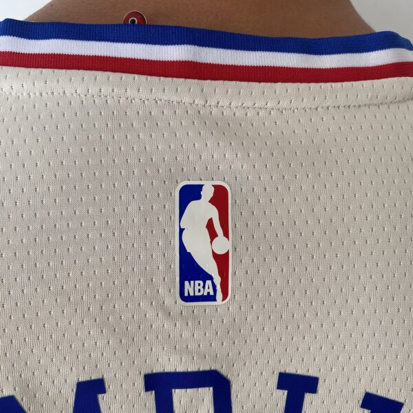 Camiseta Regata NBA Swingman Philadelphia 76ers Joel Embiid 21 City Edition Creme 20-21 Nike - Imagem 18