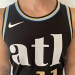 Camiseta Regata Basquete NBA Atlanta Hawks - 11 Trae Young - City Edition Preta 2024 Nike - Imagem 3