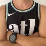 Camiseta Regata Basquete NBA Atlanta Hawks - 11 Trae Young - City Edition Preta 2024 Nike - Imagem 6