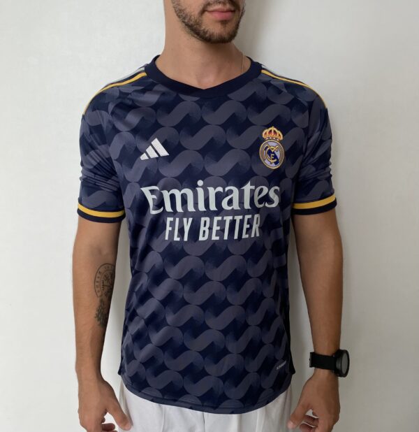 Camisa Real Madrid Away Vini Jr. 7 Versão Torcedor 2024 Adidas Personalização Anime - Imagem 3