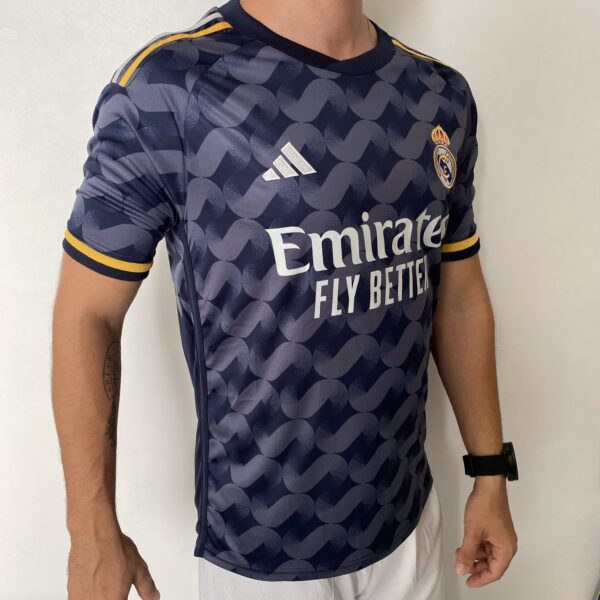 Camisa Real Madrid Away Vini Jr. 7 Versão Torcedor 2024 Adidas Personalização Anime - Imagem 16