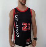 Camiseta Regata NBA Chicago Bulls - Michael Jordan 23 - City Edition Preta 2024 Nike - Imagem 2