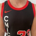 Camiseta Regata NBA Chicago Bulls - Michael Jordan 23 - City Edition Preta 2024 Nike - Imagem 3
