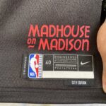 Camiseta Regata NBA Chicago Bulls - Michael Jordan 23 - City Edition Preta 2024 Nike - Imagem 11