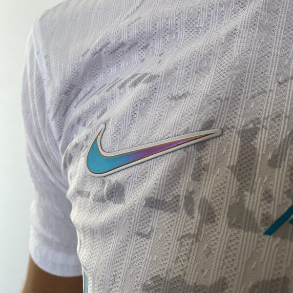 Camisa Al Nassr Third Versão Jogador 23/2024 Branca Nike - Imagem 7