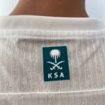 Camisa Al Nassr Third Versão Jogador CR7 Cristiano Ronaldo 7 23/2024 Branca Nike - Imagem 21