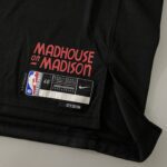 Camiseta Regata NBA Chicago Bulls - Michael Jordan 23 - City Edition Preta 2024 Nike - Imagem 23