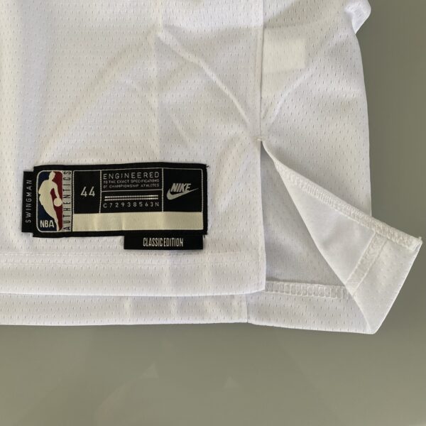 Camiseta Regata NBA Minnesota Timberwolves - Anthony Edwards 5 - Classic Edition Swingman Branca 2024 Nike - Imagem 27