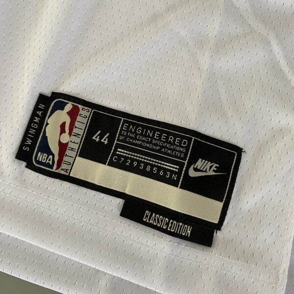 Camiseta Regata NBA Minnesota Timberwolves - Anthony Edwards 5 - Classic Edition Swingman Branca 2024 Nike - Imagem 28