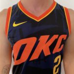 Camiseta Regata Basquete NBA Oklahoma City Thunder - 2 Shai Gilgeous-Alexander - City Edition 2024 Nike - Imagem 3