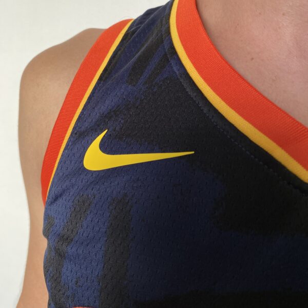 Camiseta Regata Basquete NBA Oklahoma City Thunder - 2 Shai Gilgeous-Alexander - City Edition 2024 Nike - Imagem 4