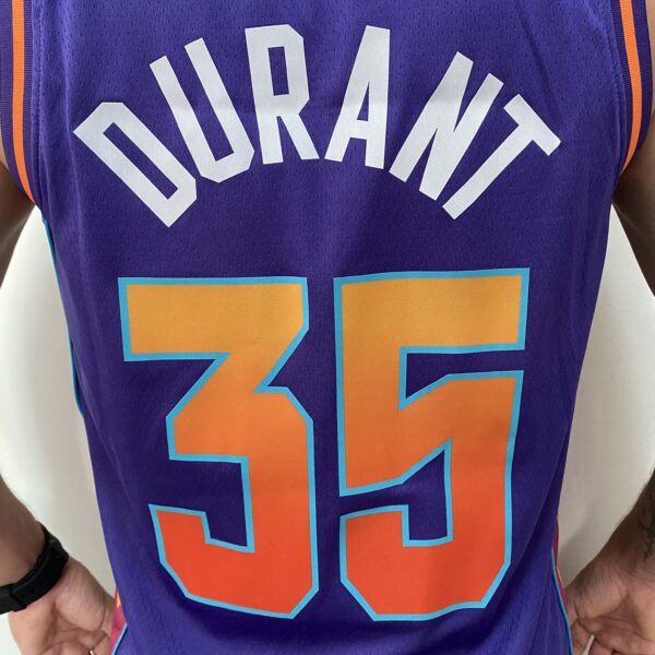 Camiseta Regata NBA Phoenix Suns Swingman Jersey - Kevin Durant 35 - City Edition Roxa 2024 Nike - Imagem 18