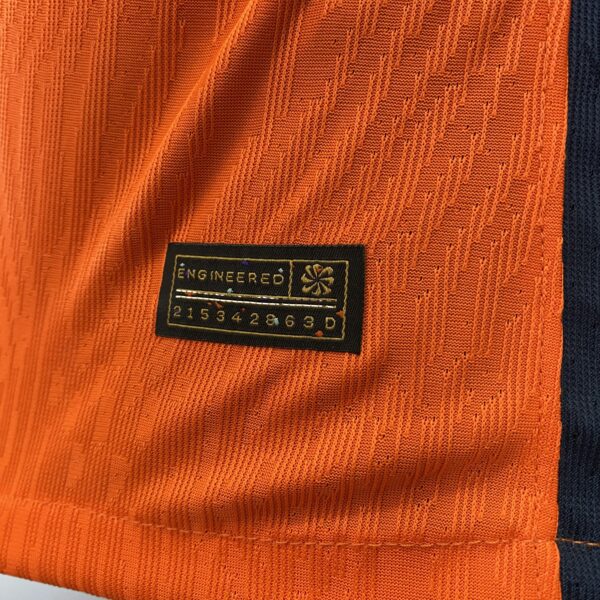 Camisa Inter de Milão Versão Jogador 2024 Laranja Nike - Imagem 17