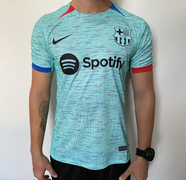 2024-04-03 16.56.14 Camisa Barcelona Third Versão Jogador 2024 Nike - Imagem 1