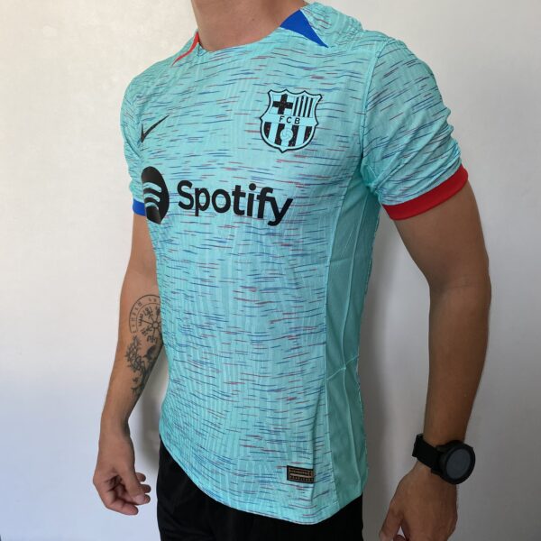 2024-04-03 16.59.20 Camisa Barcelona Third Versão Jogador 2024 Nike - Imagem 11