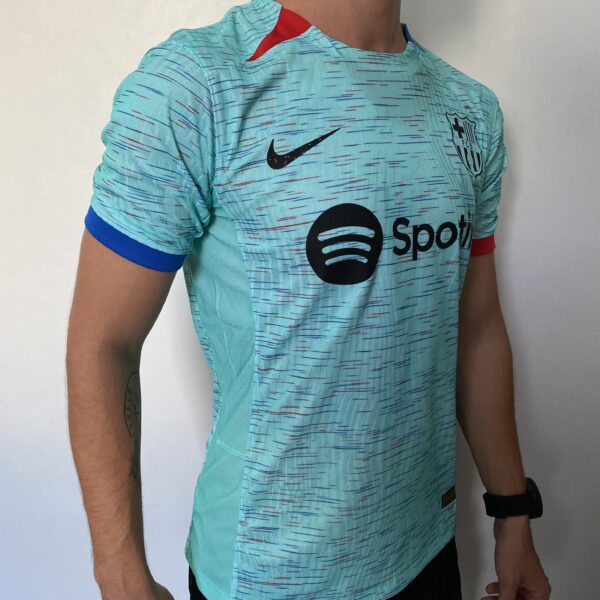 2024-04-03 16.59.45 Camisa Barcelona Third Versão Jogador 2024 Nike - Imagem 12