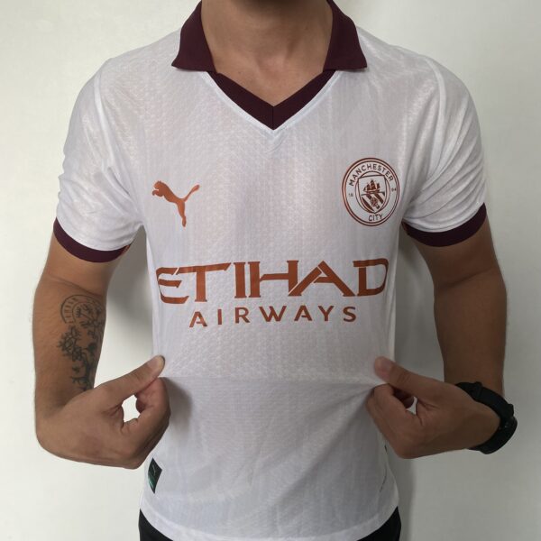 Camisa Manchester City Away 2024 Versão Jogador Branca Puma - Imagem 11