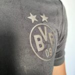 Camisa Borussia Dortmund Versão Jogador 2023-2024 All Black - Edição Especial Preta - Puma - Imagem 6