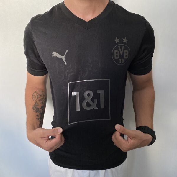 Camisa Borussia Dortmund Versão Jogador 2023-2024 All Black - Edição Especial Preta - Puma - Imagem 11