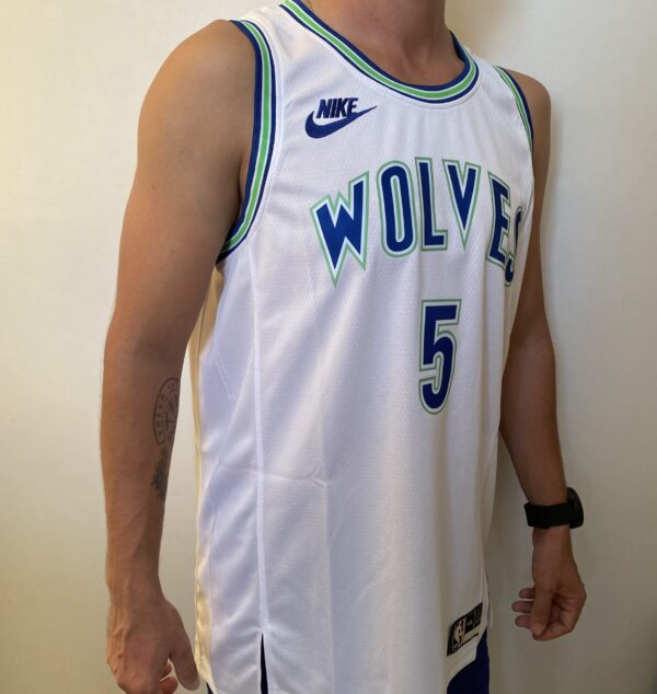 Camiseta Regata NBA Minnesota Timberwolves - Anthony Edwards 5 - Classic Edition Swingman Branca 2024 Nike - Imagem 11