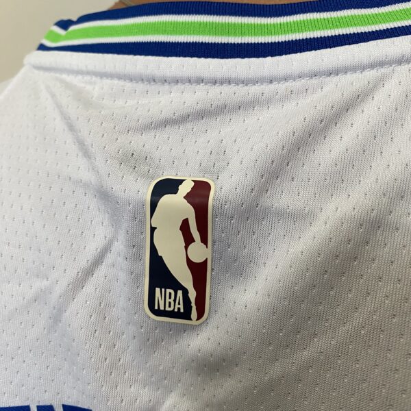 Camiseta Regata NBA Minnesota Timberwolves - Anthony Edwards 5 - Classic Edition Swingman Branca 2024 Nike - Imagem 17
