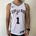 Camiseta Regata NBA Swingman San Antonio Spurs - Victor Wembanyama 1 - Association Edition Branca - 2024 Nike