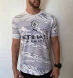 Camisa Manchester City Comemorativa Ano Novo Chinês - Dragão de Madeira - Versão Jogador 2025 - Cinza - Puma - Imagem 2
