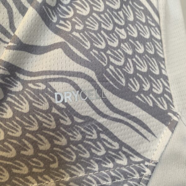 Camisa Manchester City Comemorativa Ano Novo Chinês - Dragão de Madeira - Versão Jogador 2025 - Cinza - Puma - Imagem 16