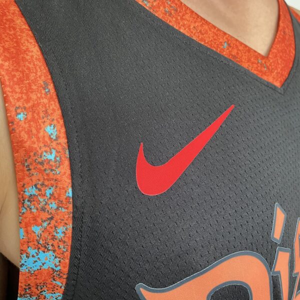 Camiseta Regata NBA Swingman Washington Wizards - Jordan Poole 13 - City Edition - 2024 Preta Nike - Imagem 4