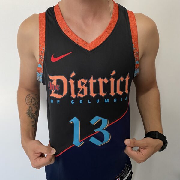 Camiseta Regata NBA Swingman Washington Wizards - Jordan Poole 13 - City Edition - 2024 Preta Nike - Imagem 6