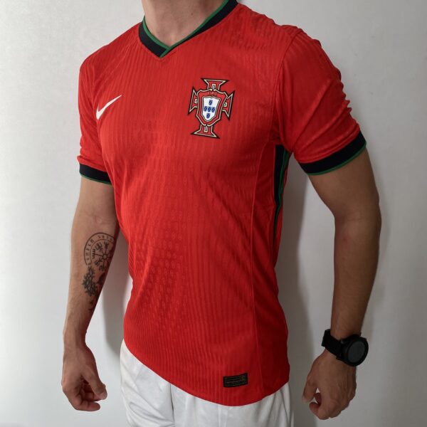 Camisa Seleção Portugal Home Jogador EuroCopa 2024 Nike - Imagem 7