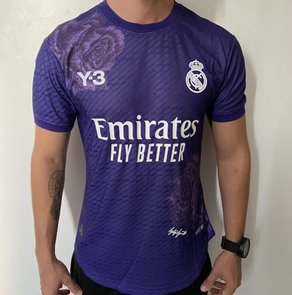 Camisa Real Madrid 4th Versão Jogador 2025 Edição Especial Adidas Y-3 Roxa - Imagem 1