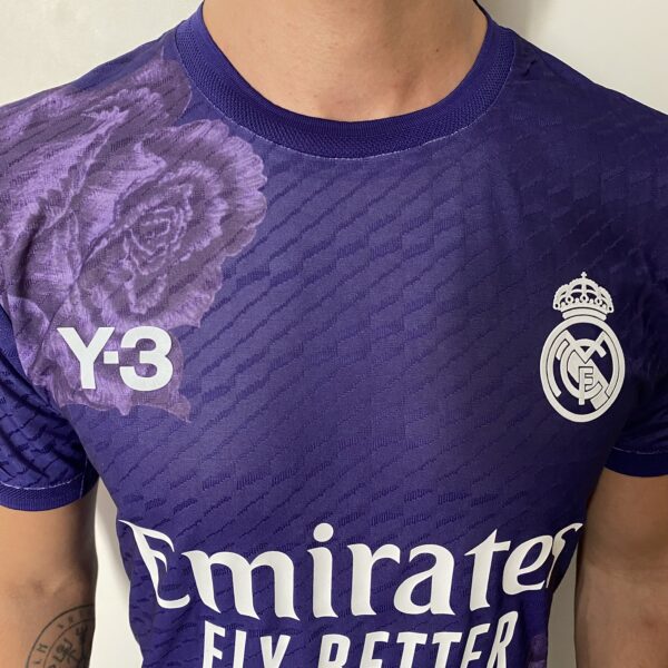 Camisa Real Madrid 4th Versão Jogador 2025 Edição Especial Adidas Y-3 Roxa - Imagem 6
