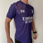 Camisa Real Madrid 4th Versão Jogador 2025 Edição Especial Adidas Y-3 Roxa - Imagem 16