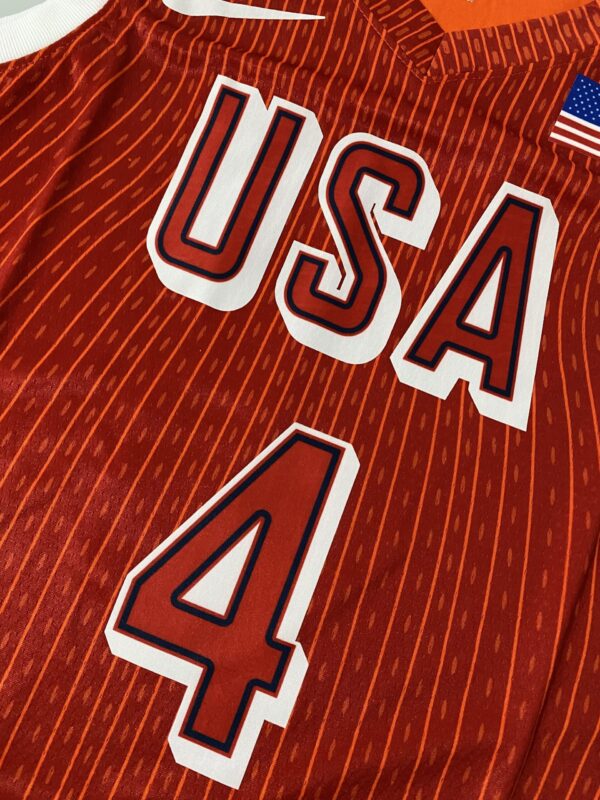 Camiseta Regata Basquete USA EUA Seleção Estados Unidos Olimpíadas Paris 2024 Stephen Curry 4 Vermelha Nike - Imagem 21