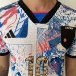 Camisa Seleção Japão - Edição Especial Versão Anime - Dragon-Ball Z - Tsubasa 10 - Versão Jogador 2022/23 Adidas - Branca - Imagem 3