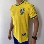 Camisa Retrô Clássica Seleção Brasileira Brasil – Nike Masculina – Amarela – 1998 - Imagem 7