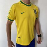 Camisa Retrô Clássica Seleção Brasileira Brasil – Nike Masculina – Amarela – 1998 - Imagem 8