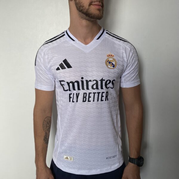 Camisa Real Madrid Home Versão Jogador 24/2025 Adidas Branca - Imagem 2