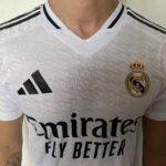 Camisa Real Madrid Home Versão Jogador 24/2025 Adidas Branca - Imagem 3