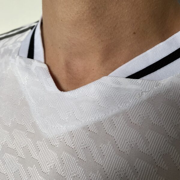 Camisa Real Madrid Home Versão Jogador 24/2025 Adidas Branca - Imagem 8