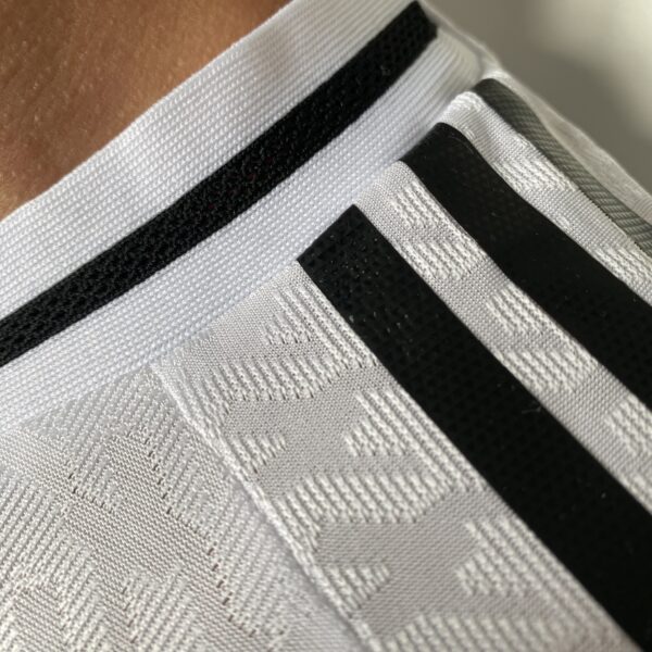 Camisa Real Madrid Home Versão Jogador 24/2025 Adidas Branca - Imagem 9