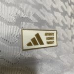 Camisa Real Madrid Home Versão Jogador 24/2025 Adidas Branca - Imagem 16