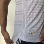 Camisa Real Madrid Home Versão Jogador 24/2025 Adidas Branca - Imagem 17
