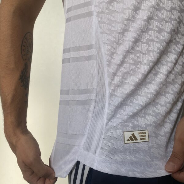 Camisa Real Madrid Home Versão Jogador 24/2025 Adidas Branca - Imagem 17