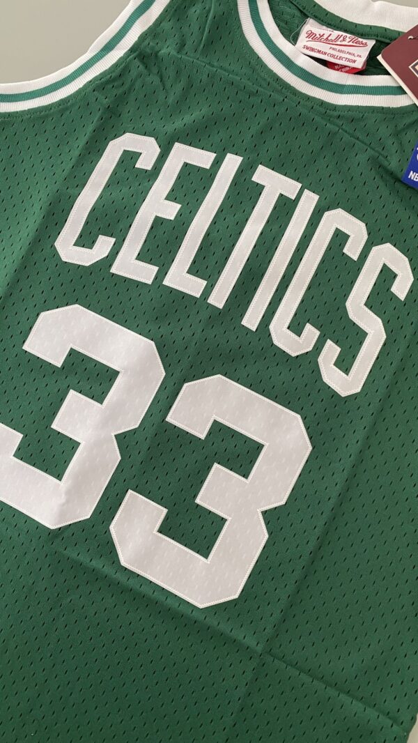 Camiseta Regata Basquete NBA Boston Celtics 33 Larry Bird Mitchell & Ness Verde 1985/86 - Imagem 18