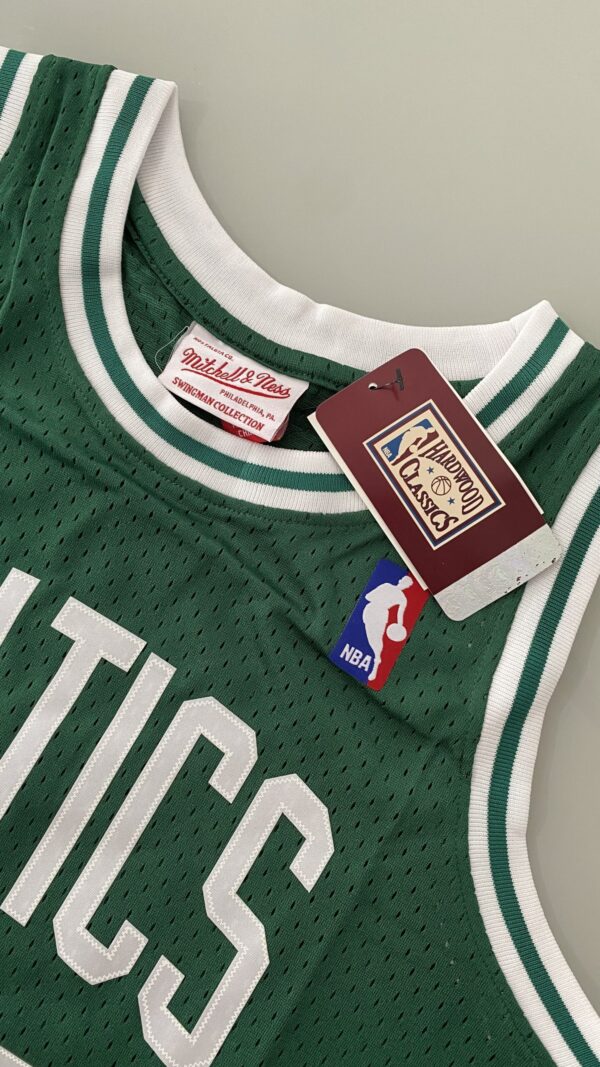 Camiseta Regata Basquete NBA Boston Celtics 33 Larry Bird Mitchell & Ness Verde 1985/86 - Imagem 22